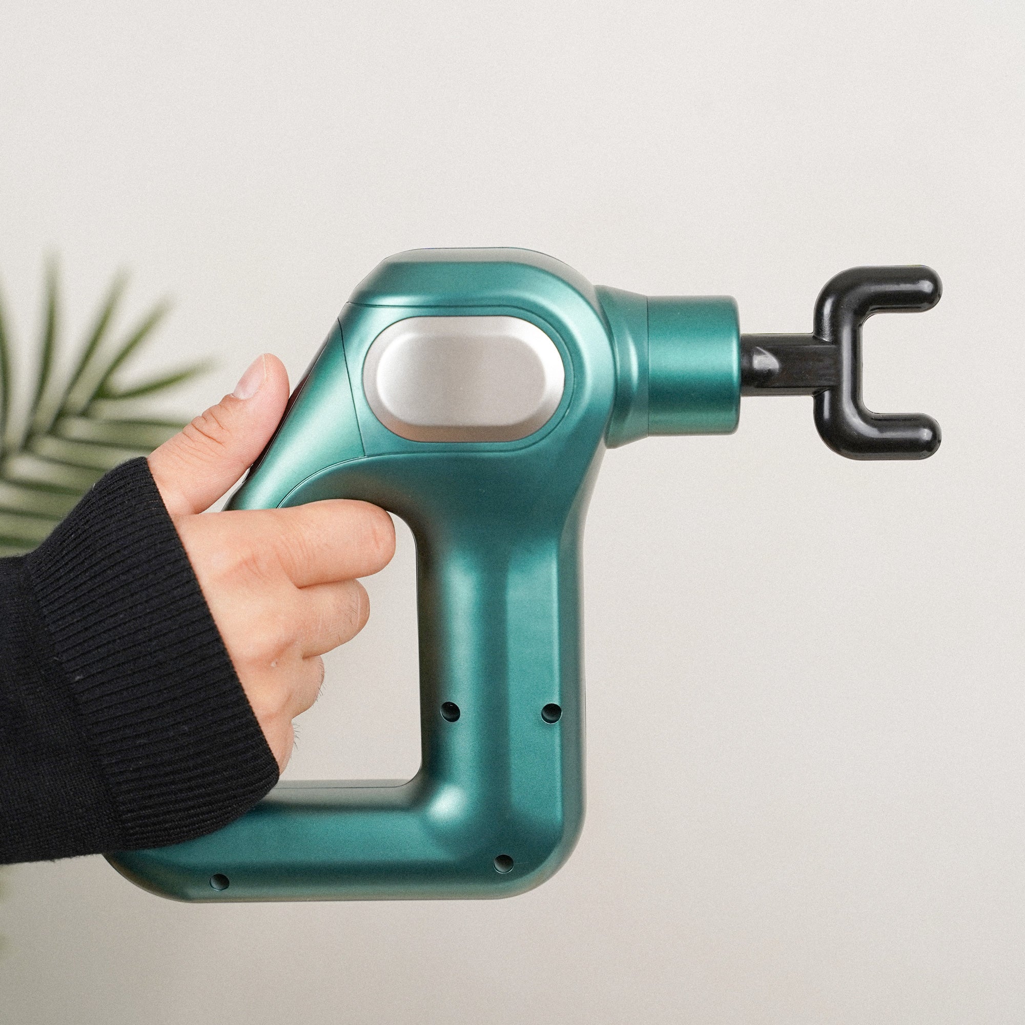 Pistol de masaj muscular terapeutic cu 8 capete și 12 niveluri de viteză